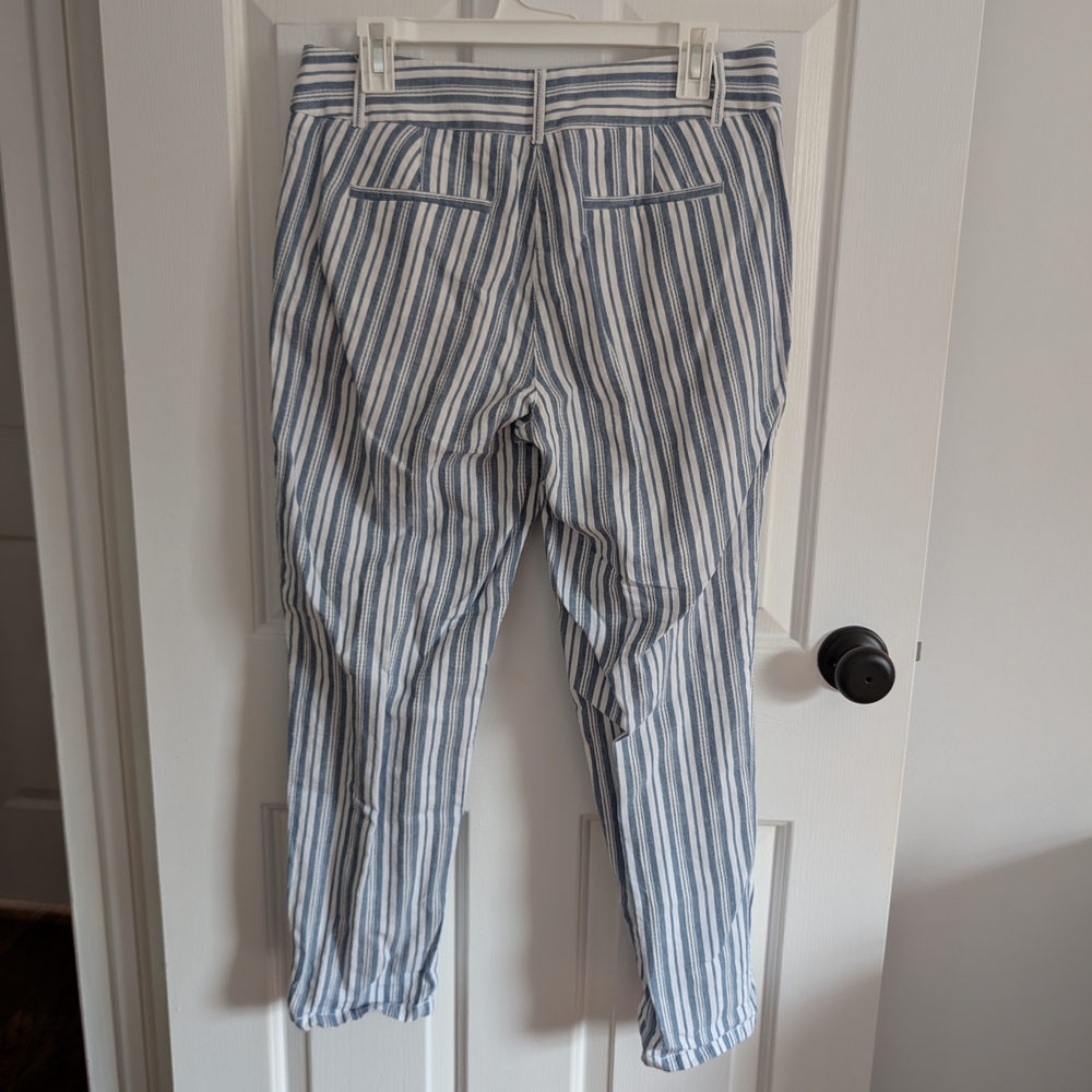 LOFT Anne Taylor Women's Linen Blend Striped Blue And White Capri Pants Size 6 - Picture 2 of 8